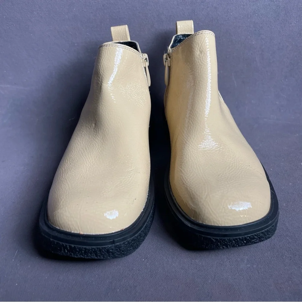 Franco Sarto classic cream